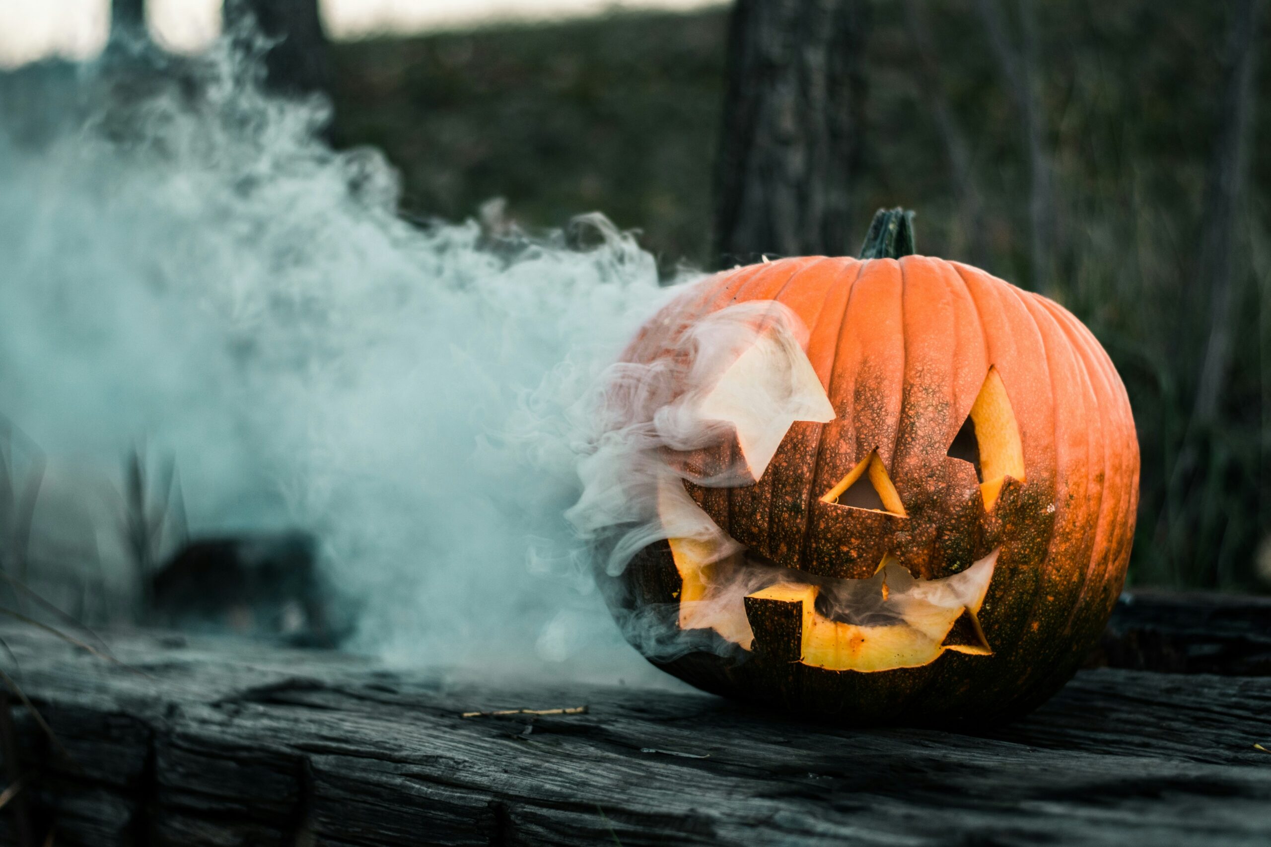 👻 12 Cool & Trending Halloween Costume Ideas for 2025